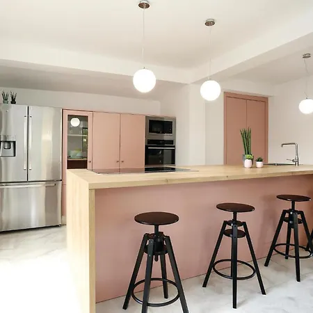 Feriehus Seven-bedroom In