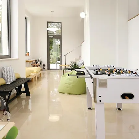 Seven-bedroom In *