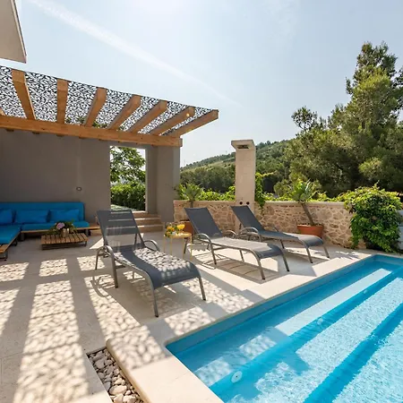 Seven-Bedroom Holiday Home In Zaboric Dom wakacyjny *