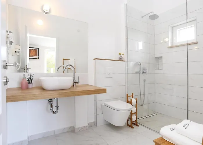 Vikendica Seven-bedroom In Zaboric