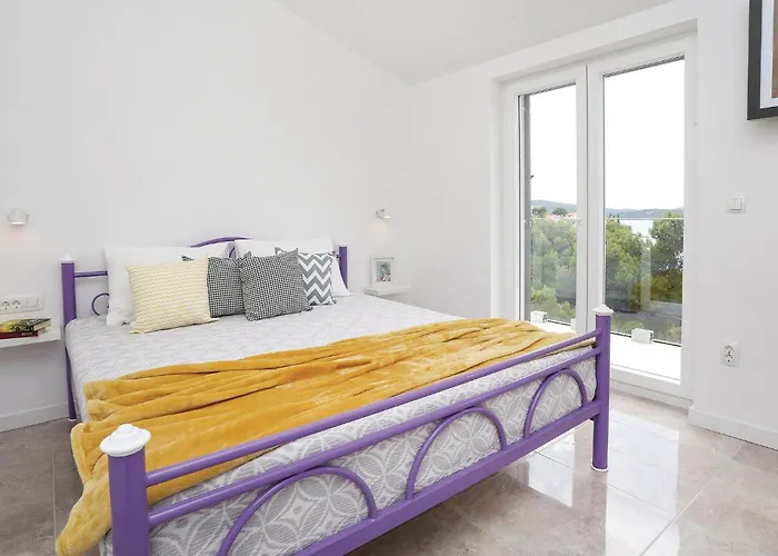 Seven-bedroom In Zaboric