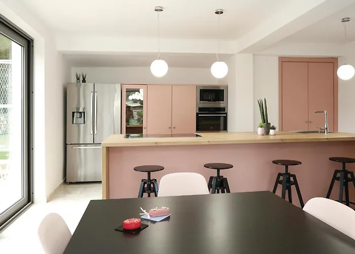 Semesterbostad Seven-bedroom In