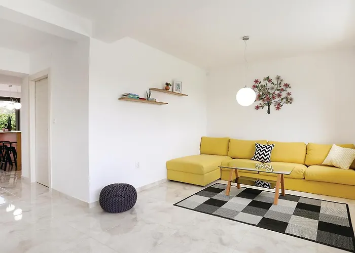 Seven-bedroom In Zaboric