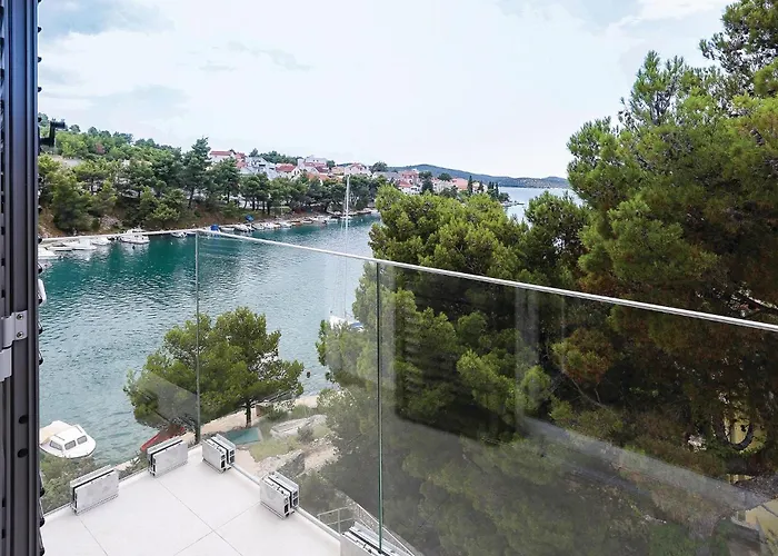 Seven-bedroom In Zaboric