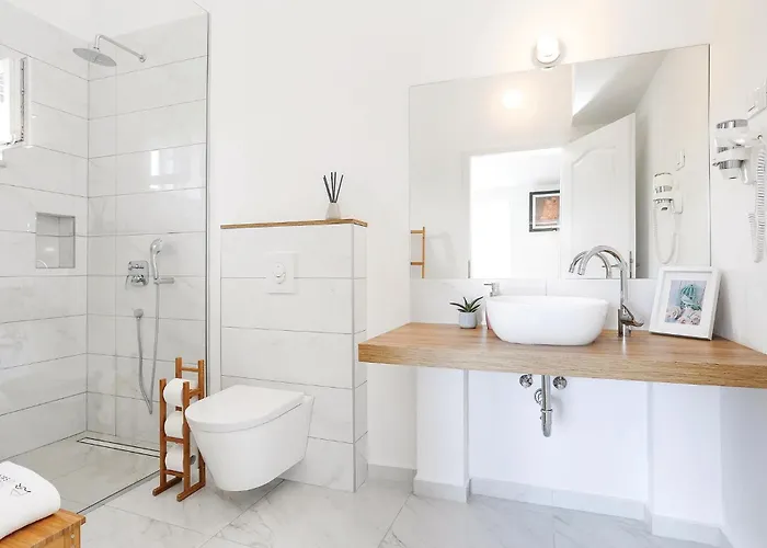 Seven-bedroom In Semesterbostad *